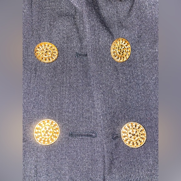 Chanel 1992 Blazer - Picture 4 of 5